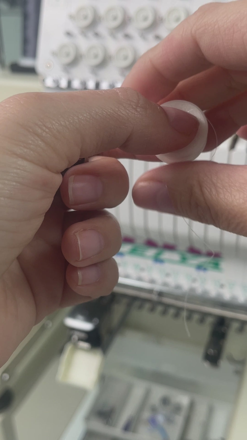 Demo, how to use the embroidery machine bobbin video